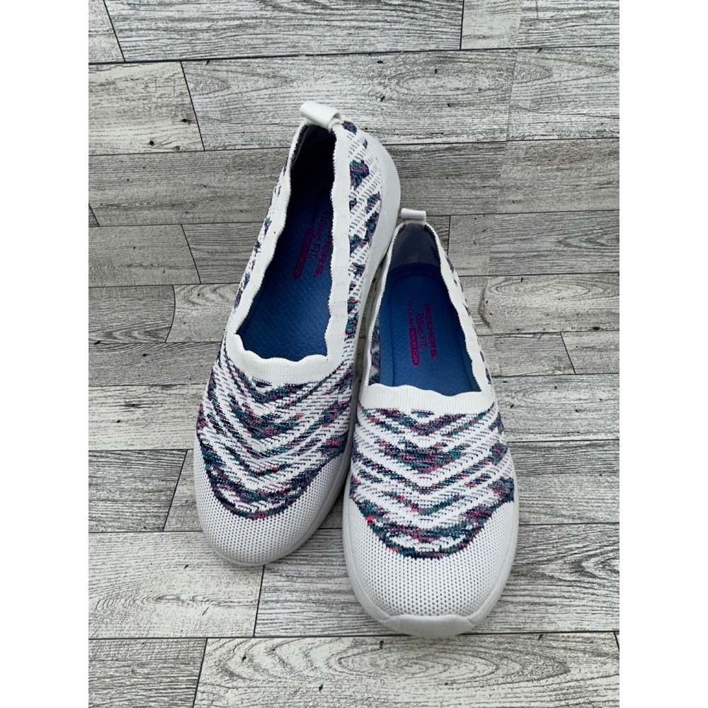 Skechers Relaxed Fit 158472‎ Women Size 7.5 White Multi Knit Slip On Sneakers